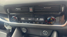 Nissan Qashqai 1.3 DiG-T MH 158 N-Connecta 5dr Xtronic Petrol Hatchback